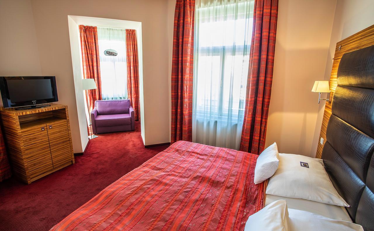 Ea Sonata 4* Praga